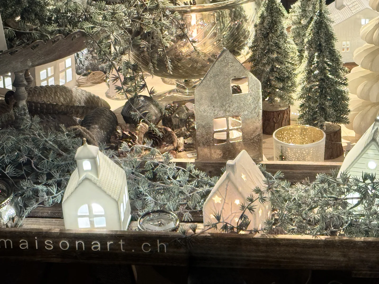 MAISONART concept store